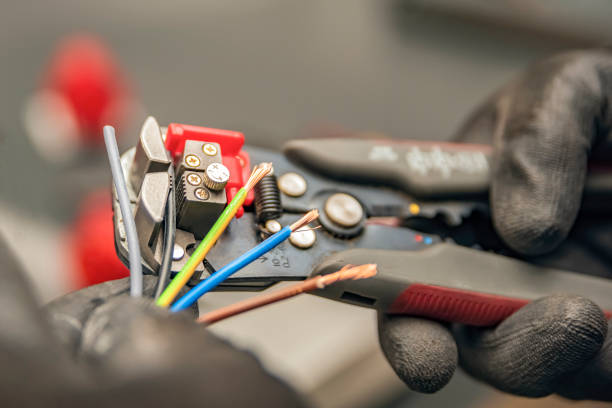 Best Electrical Outlet Repair  in Versailles, MO
